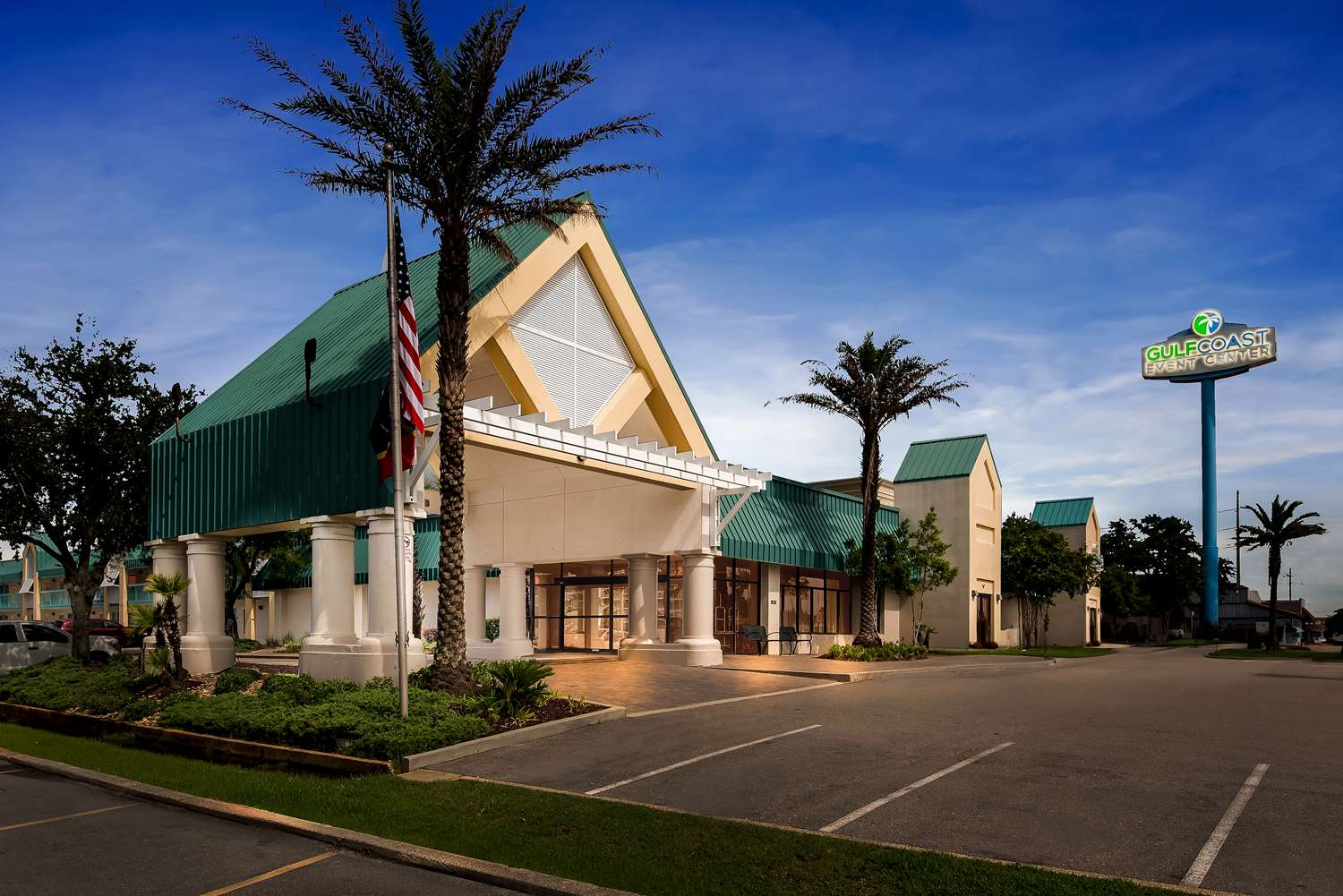 Best Western Plus Seaway Inn