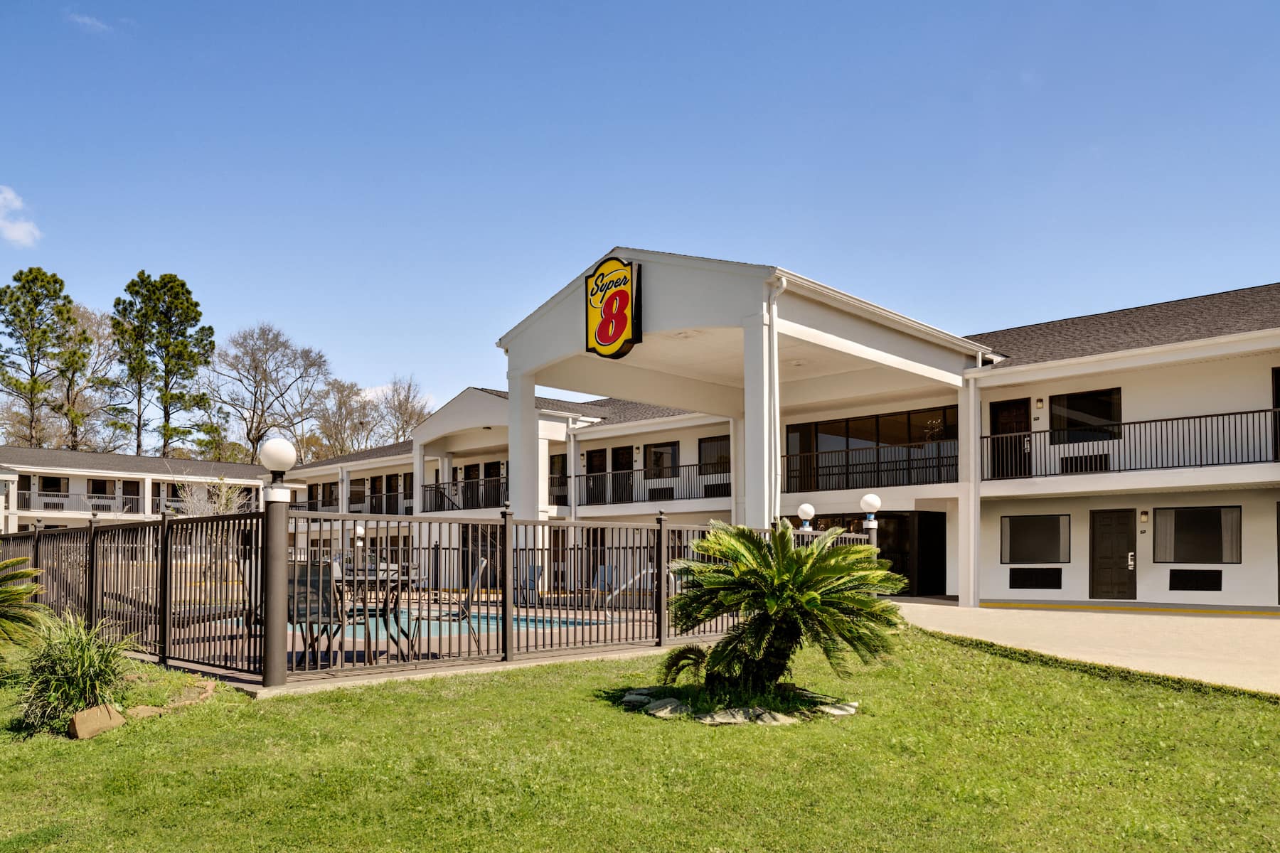 Super 8 by Wyndham Ocean Springs Biloxi
