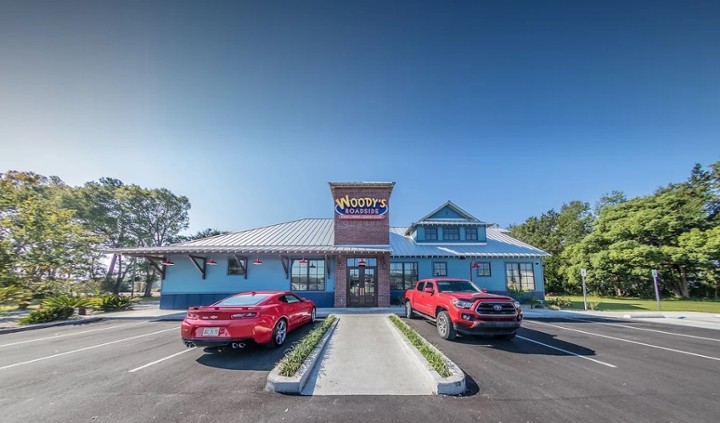 Woody's Roadside